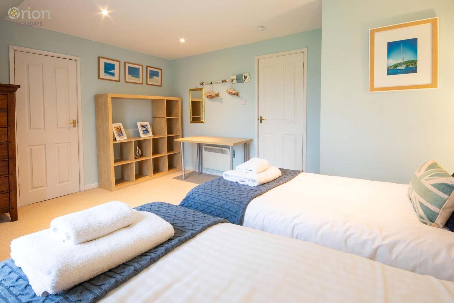Isis Lakes 84 - Tortola Lodge South Cerney Luaran gambar